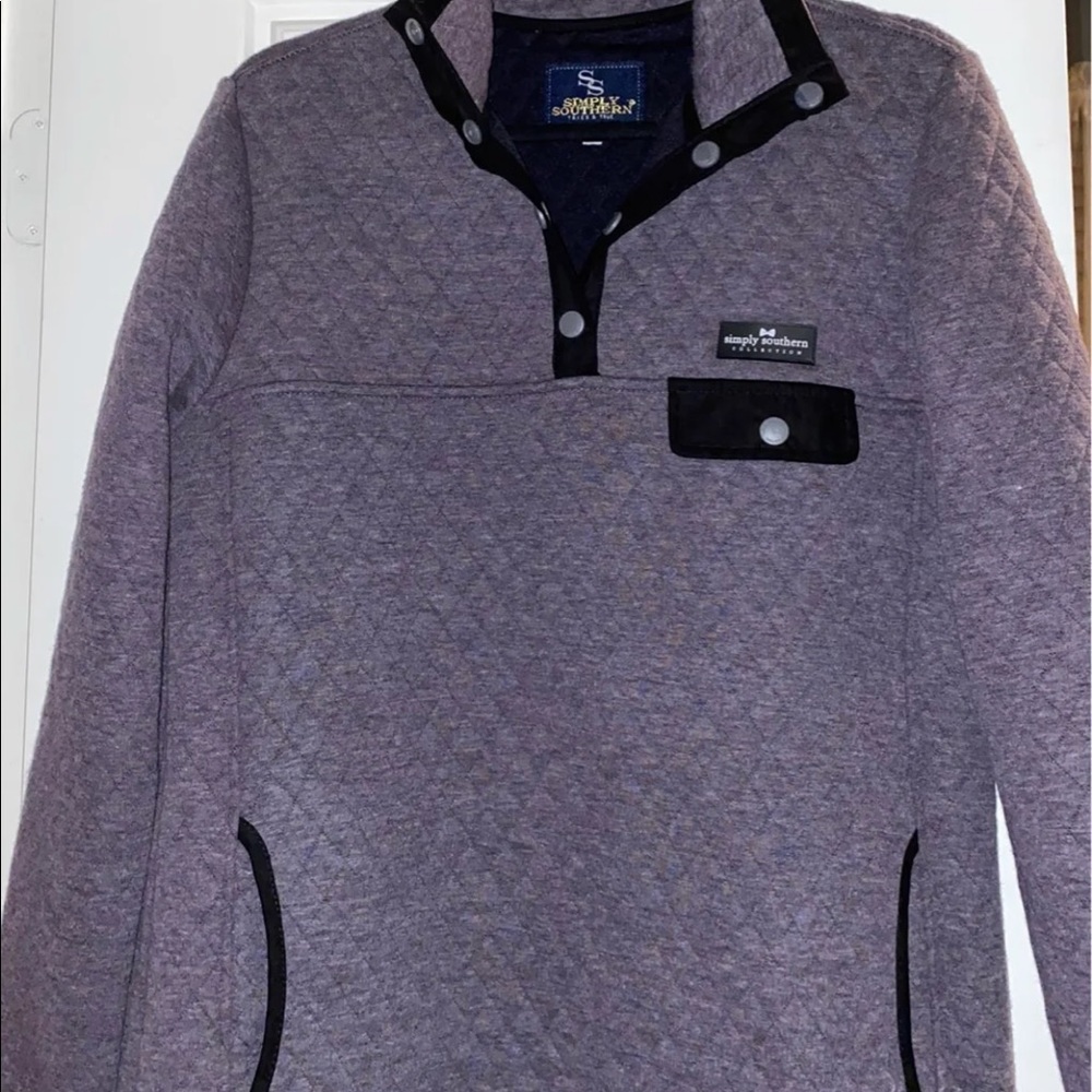 Simple southern pullover